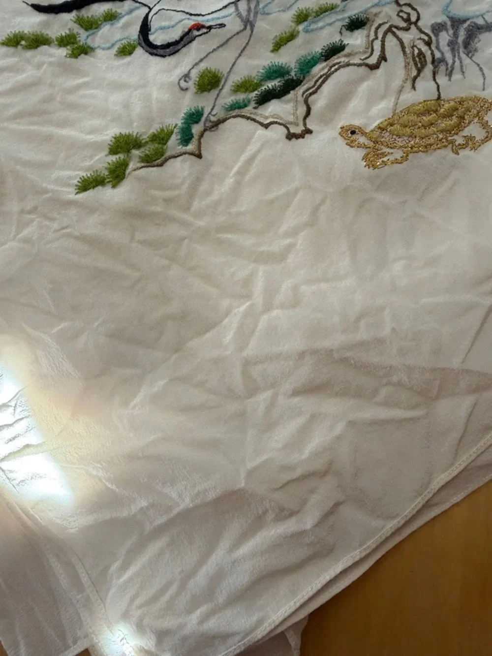 Embroidered Crane and Turtle White Scarf